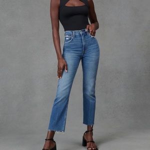 Abercrombie medium wash ankle straight ultra high rise jeans nwot